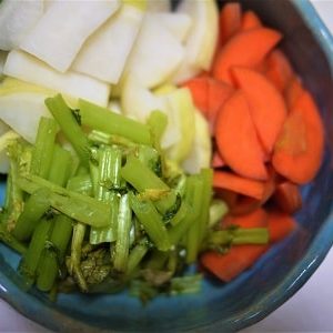 大根の葉っぱ、大根、ニンジンのぬか漬け